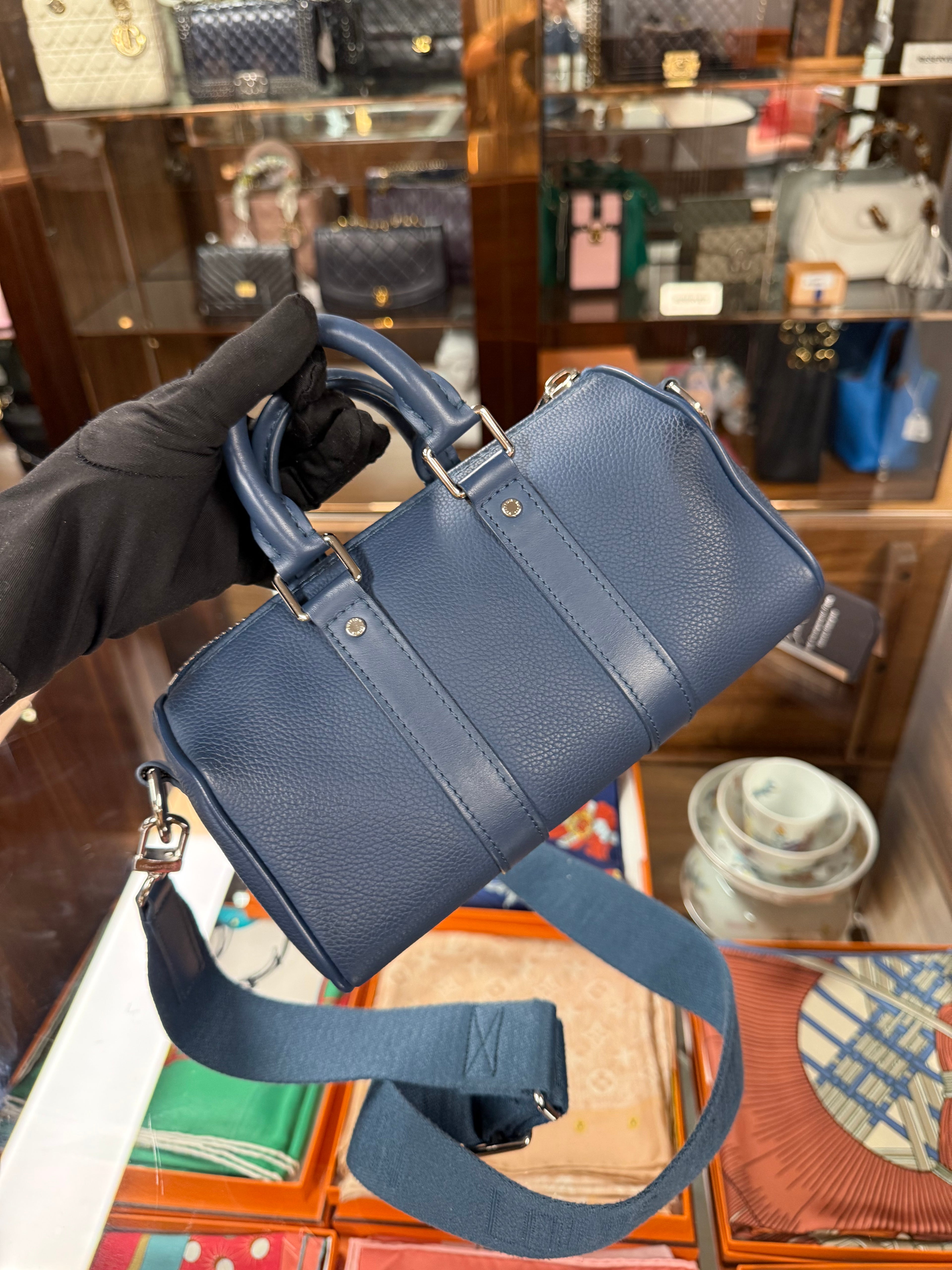 LOUIS VUITTON KEEPALL BLUE