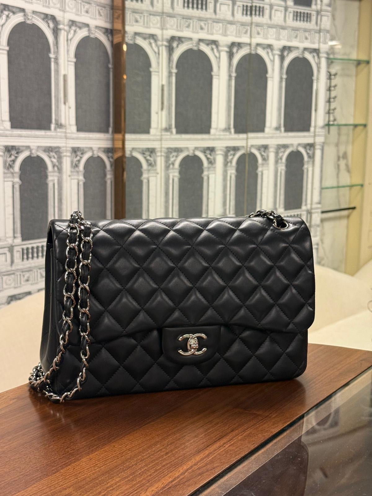 CHANEL JUMBO CLASSIC FLAP BLACK LAMSKIN SHW