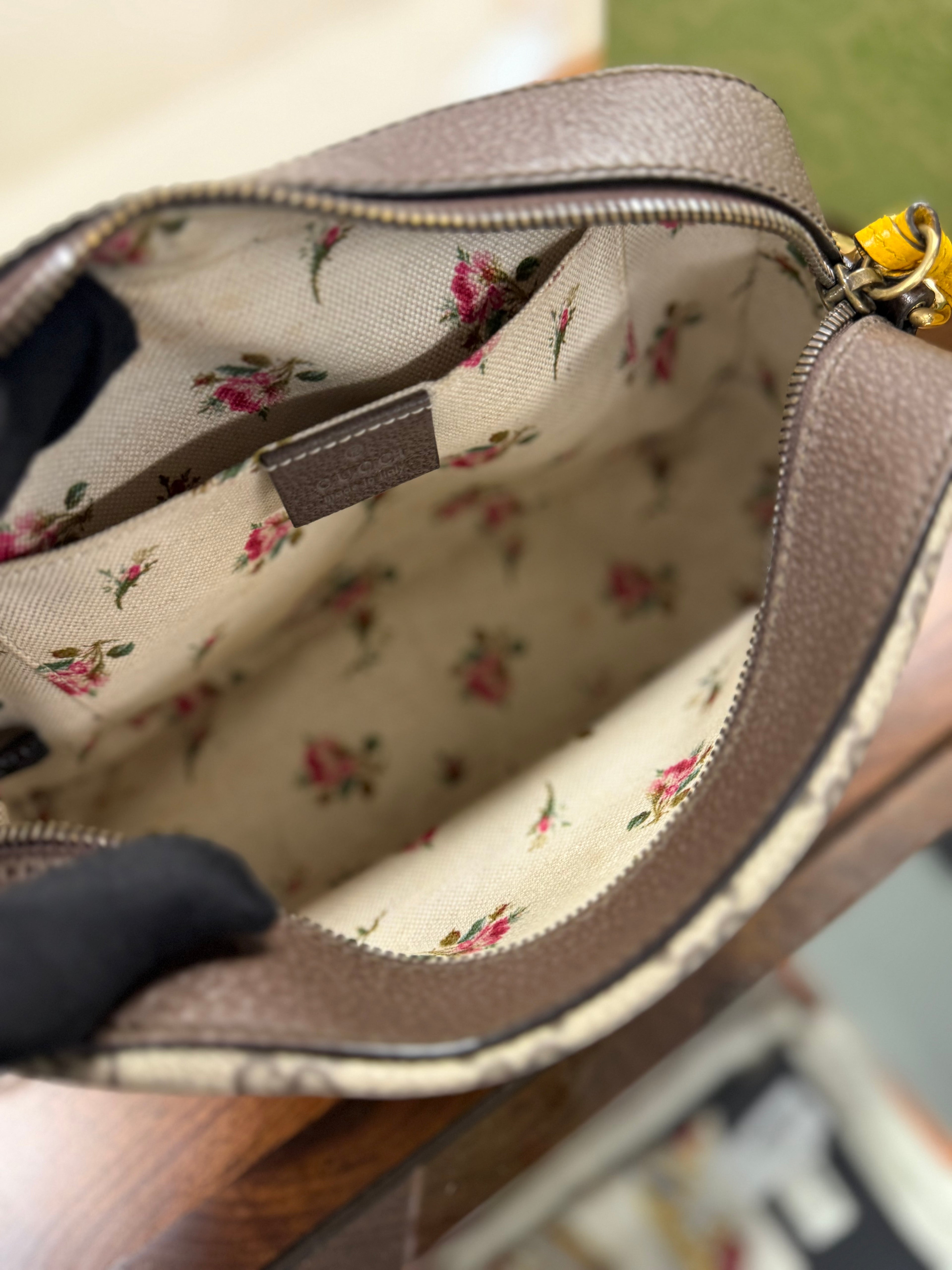 GUCCI NEO SUPREME CANVAS MESSENGER BAG