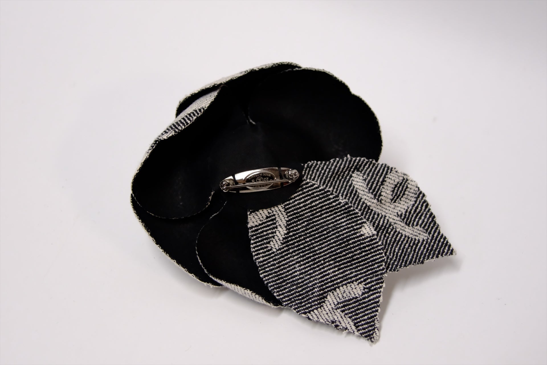 CHANEL 22S CAMELIE DENIM CC LOGO GREY
