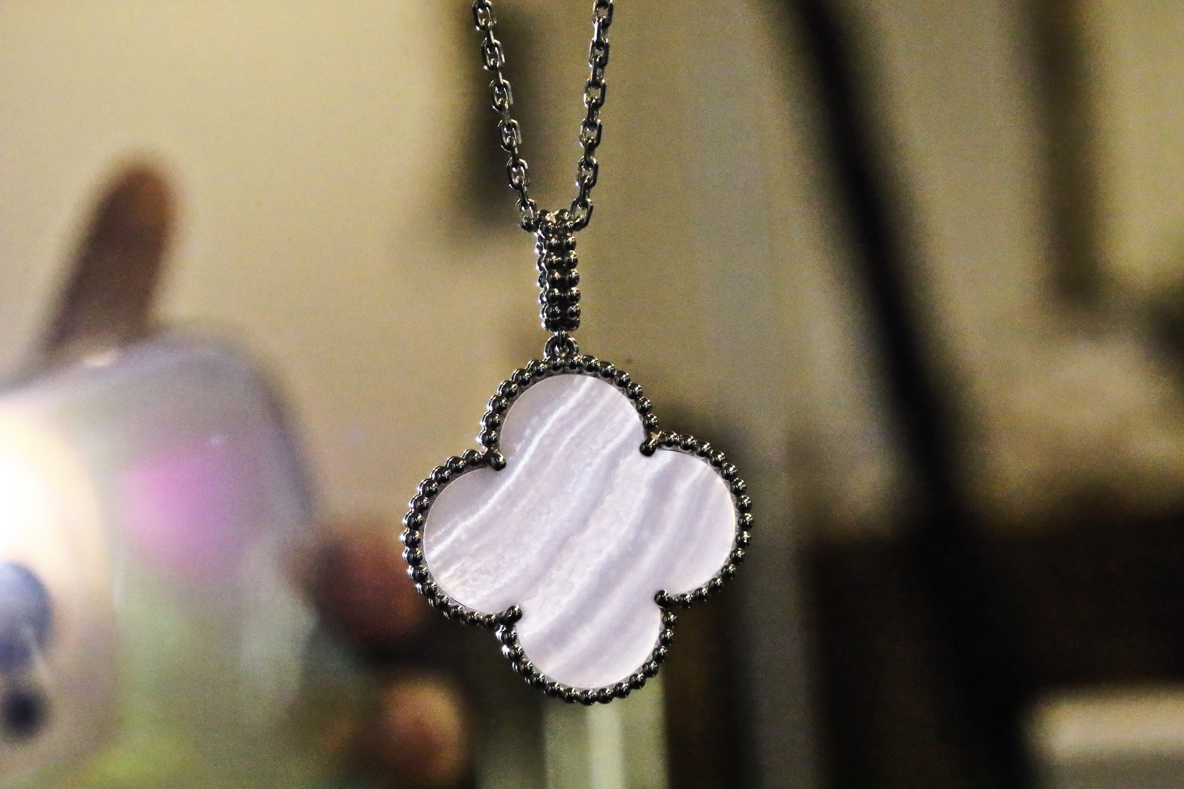 VANCLEEF & APRELS ALHAMBRA LONG NECKLACE CHALCEDONY WHITE GOLD