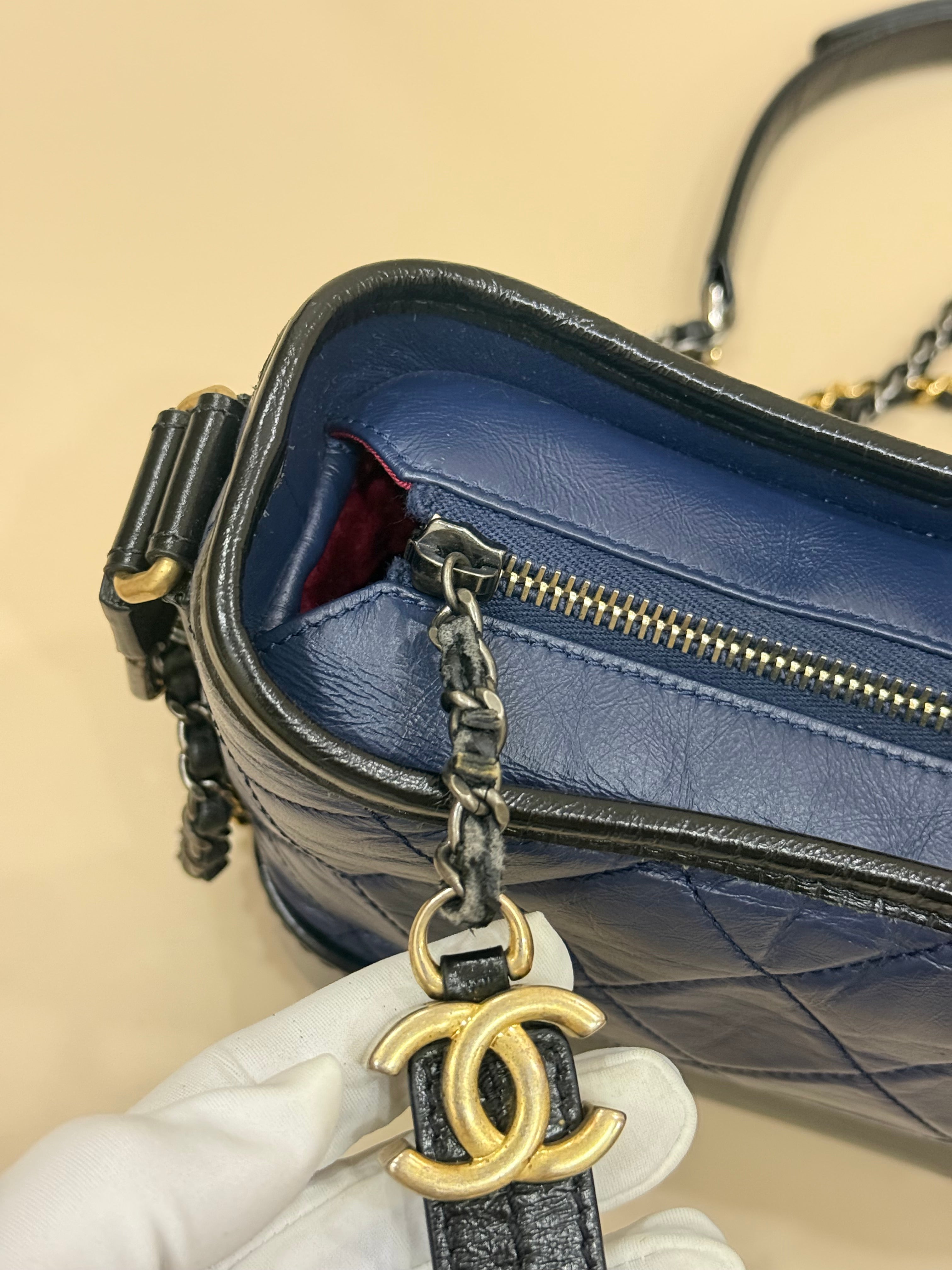 CHANEL SMALL GABRIELLE NAVY/BLACK CALFSKIN MIXED HARDWARE