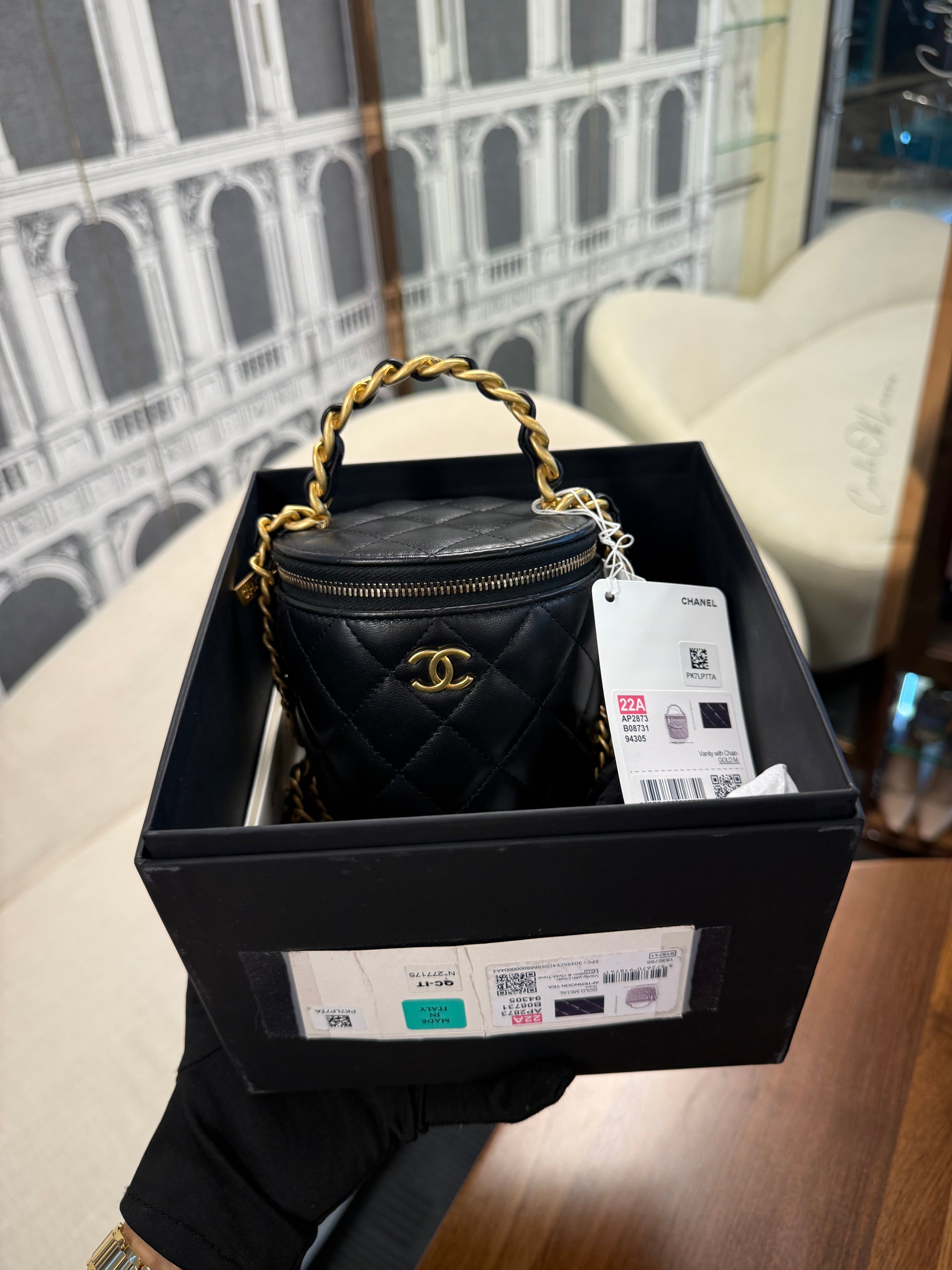CHANEL HANDLE VANITY QUILTED “AFTERNOON TEA TOP” BLACK LAMSKIN GHW