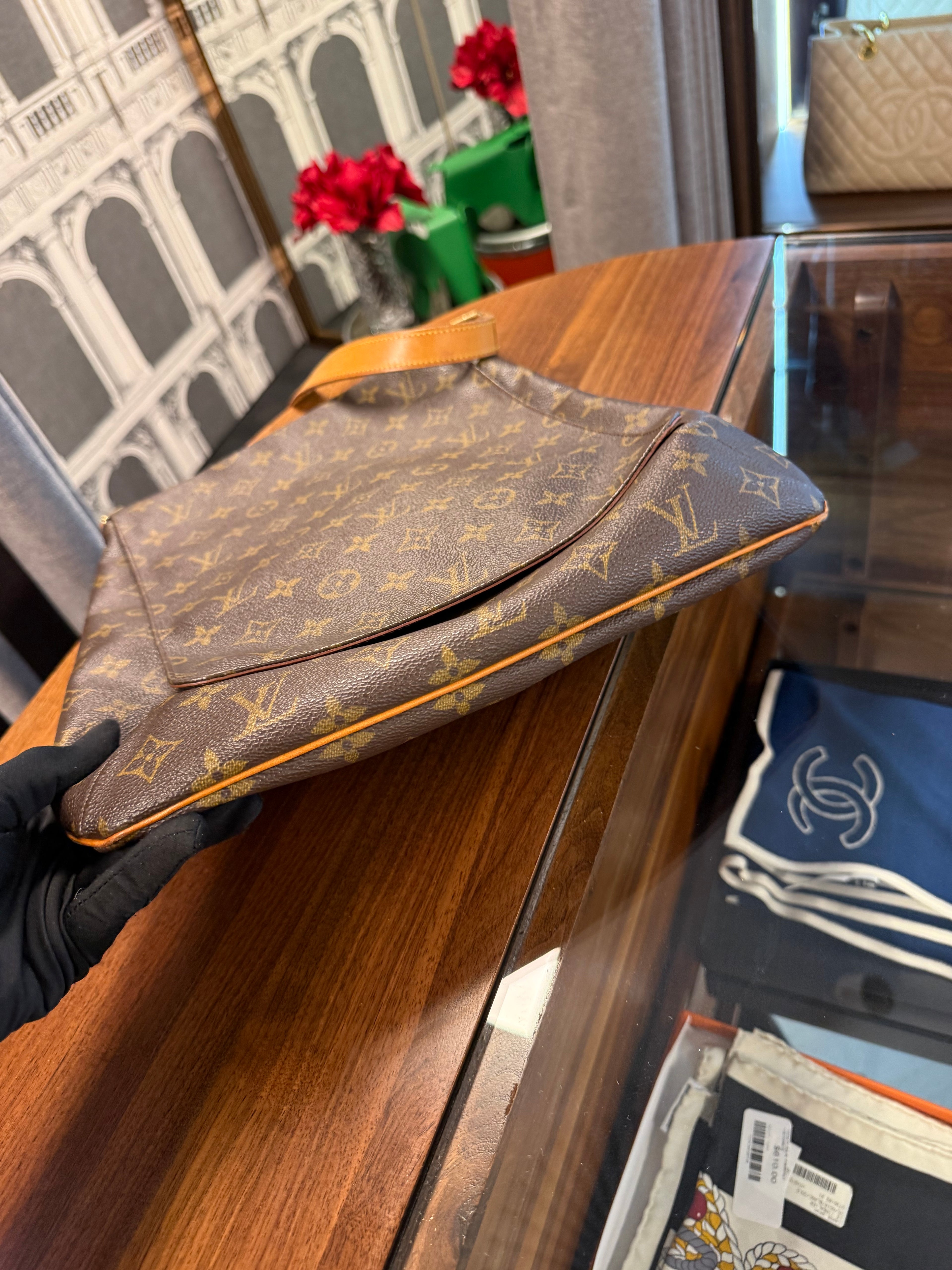 LOUIS VUITTON MUSETTE MESSENGER BAG