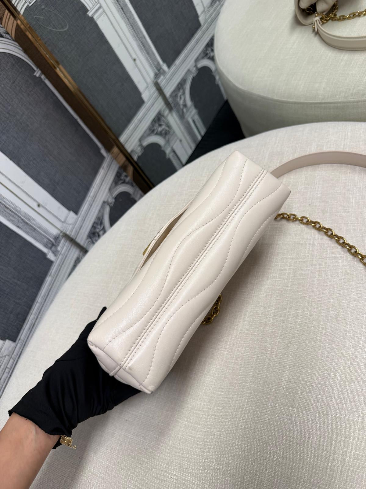 LOUIS VUITTON  NEW WAY MM IVORY CHAIN BAG