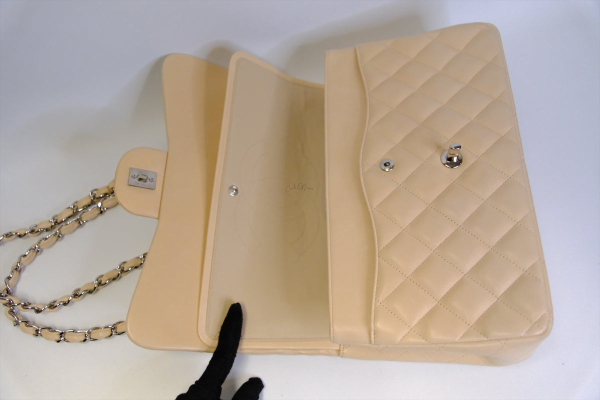 CHANEL JUMBO CLASSIC FLAP BEIGE LAMBSKIN SHW