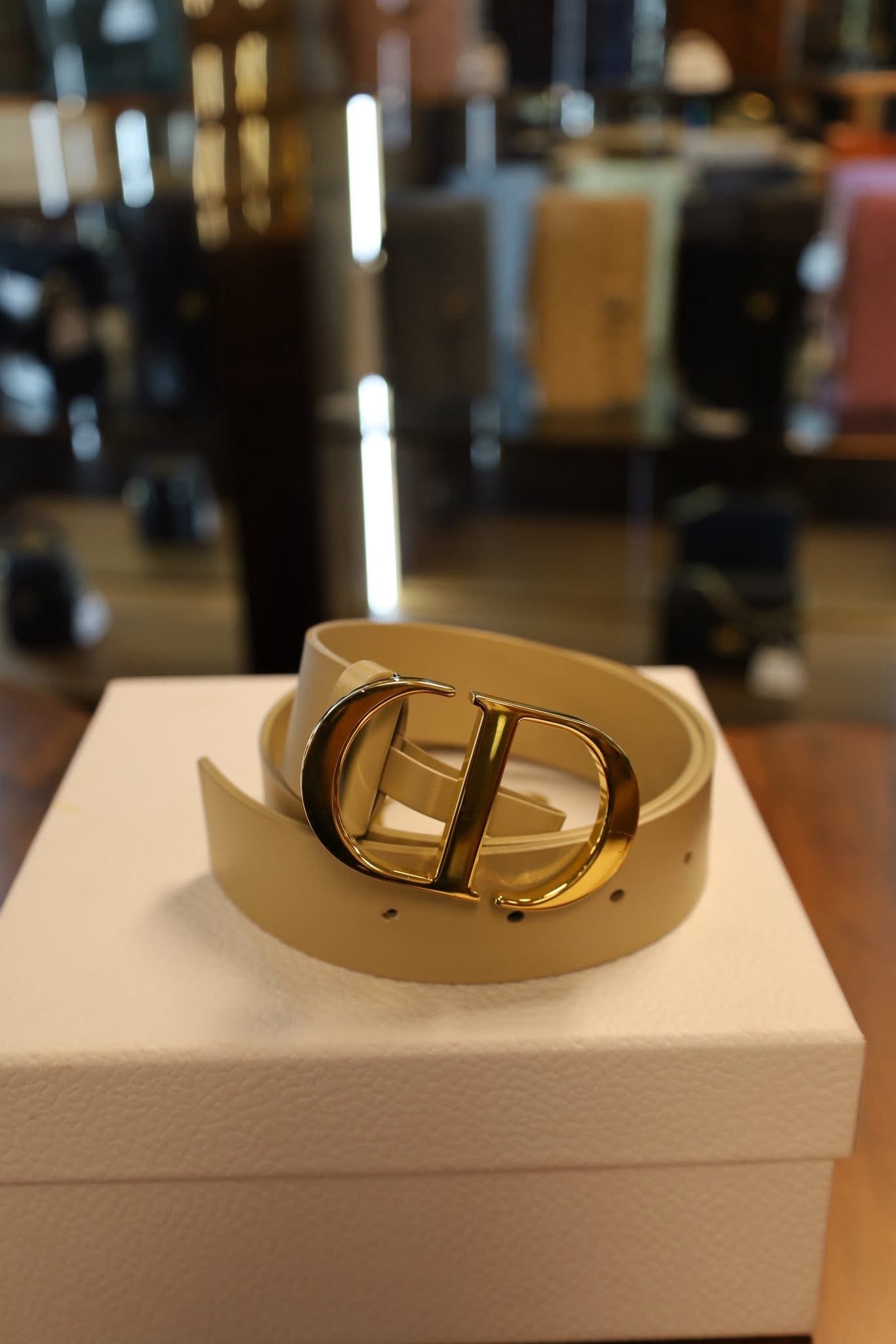 DIOR LEATHER BELT SIZE 75 GHW