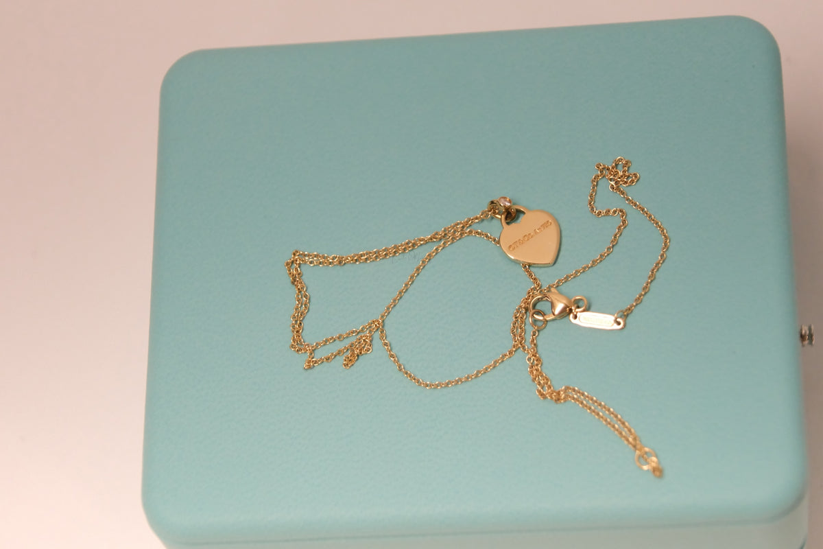 TIFFANY MINI HEART TAG PENDANT WITH A DIAMOND  NECKLACE 18K GOLD