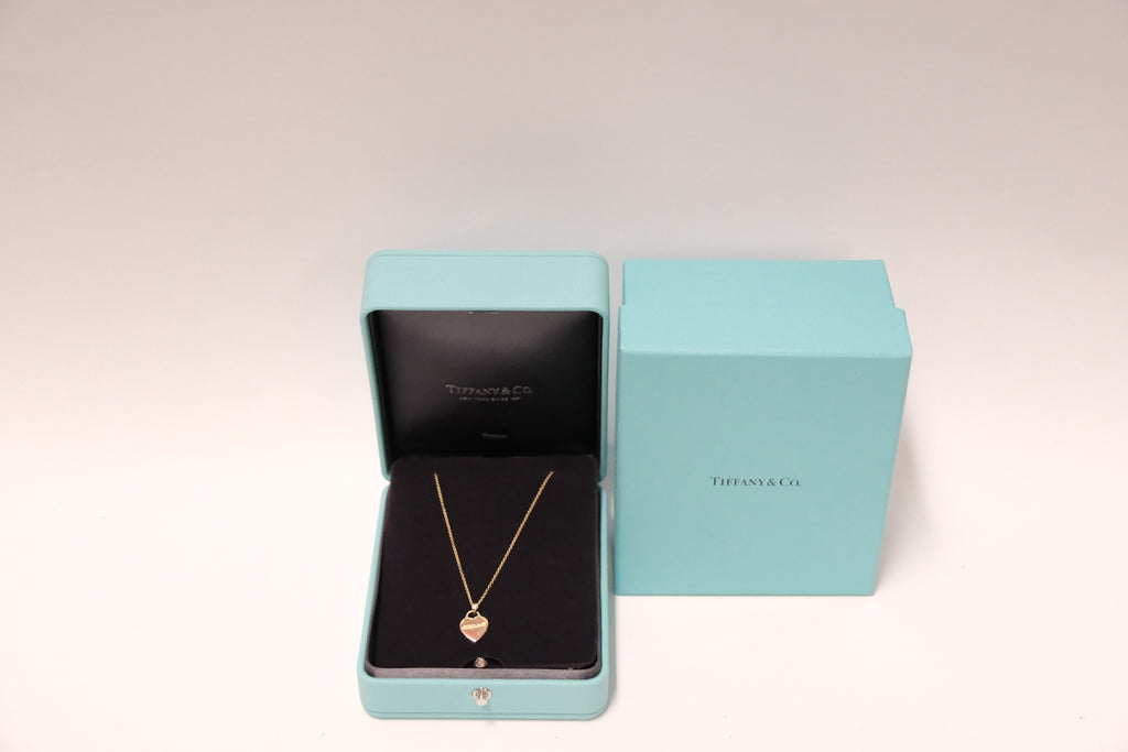 TIFFANY MINI HEART TAG PENDANT WITH A DIAMOND  NECKLACE 18K GOLD