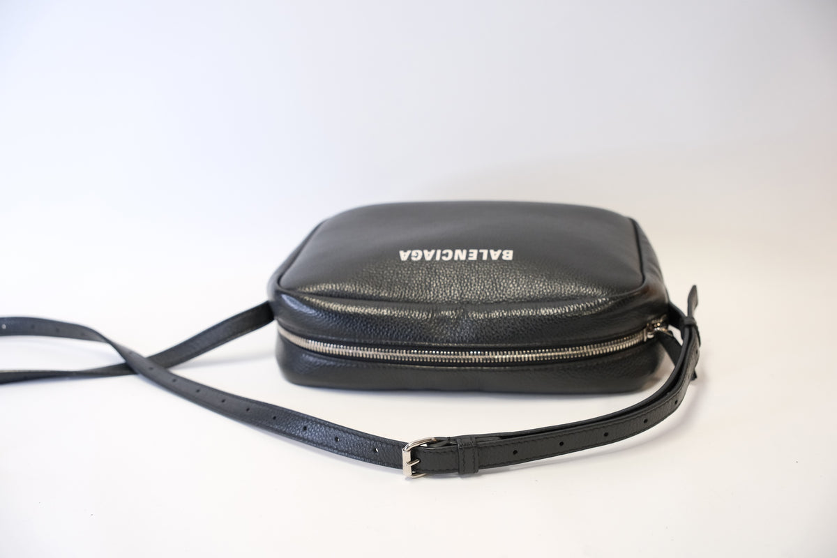 BALENCIAGA CAMERA BLACK BAG