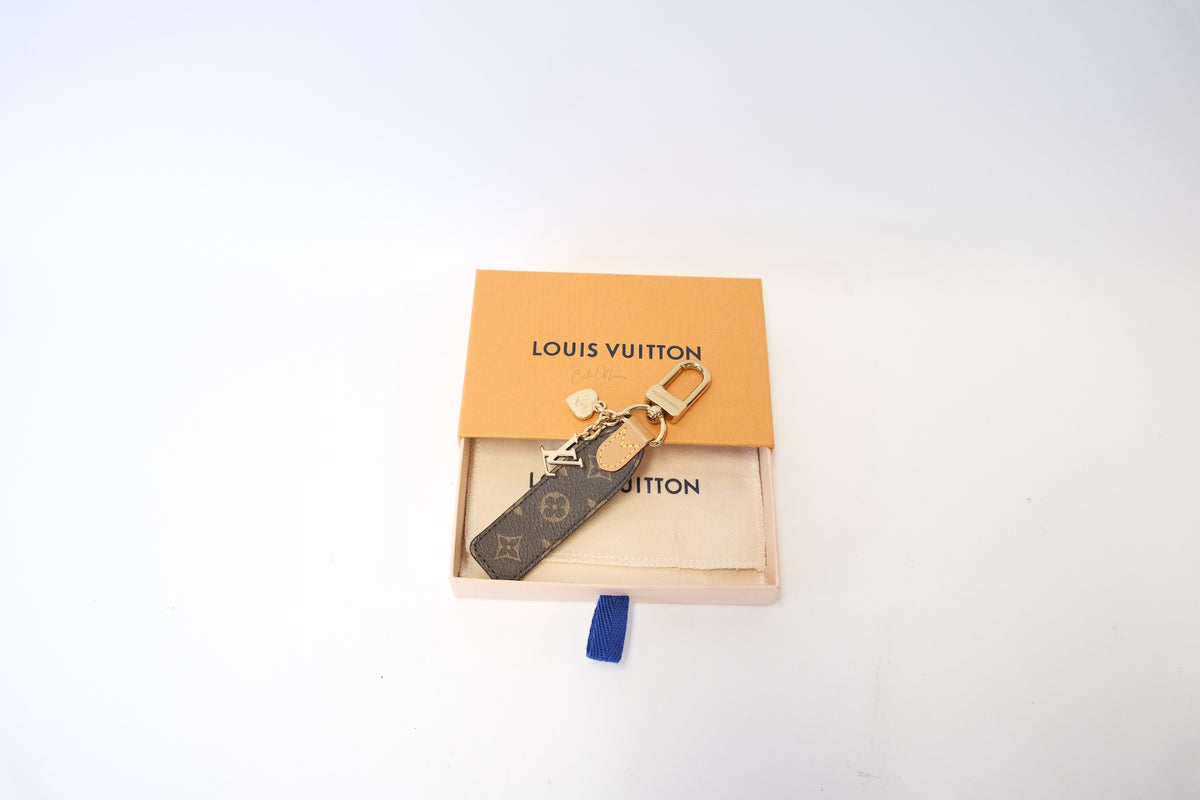 LOUIS VUITTON KEY RING