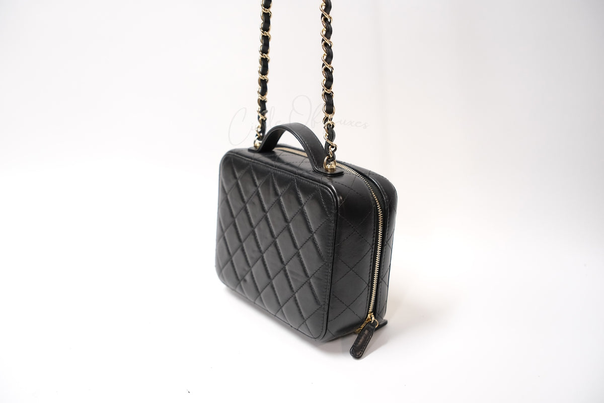 CHANEL GOLDEN PLATE VANITY CASE