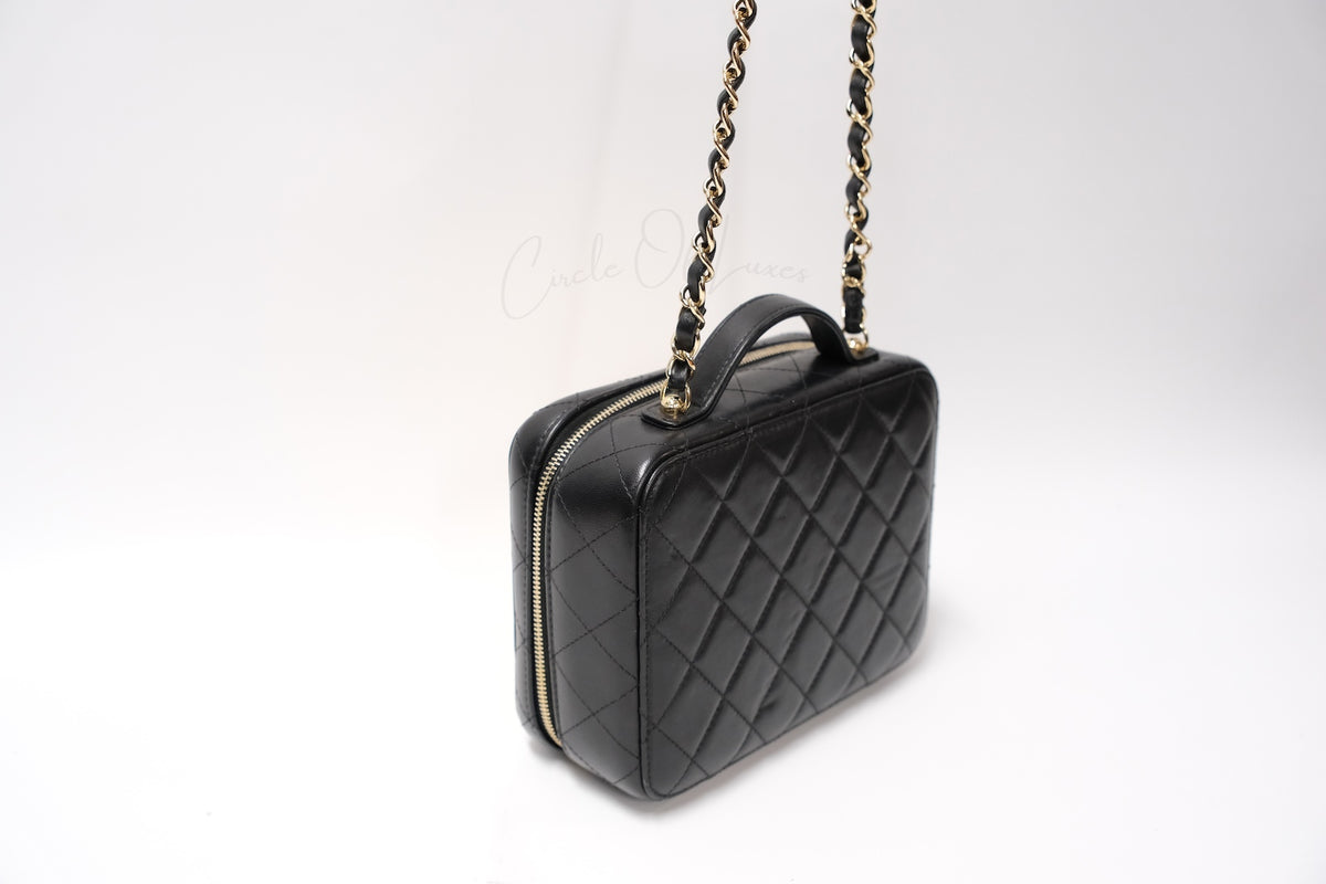 CHANEL GOLDEN PLATE VANITY CASE