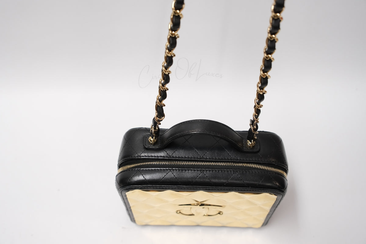 CHANEL GOLDEN PLATE VANITY CASE