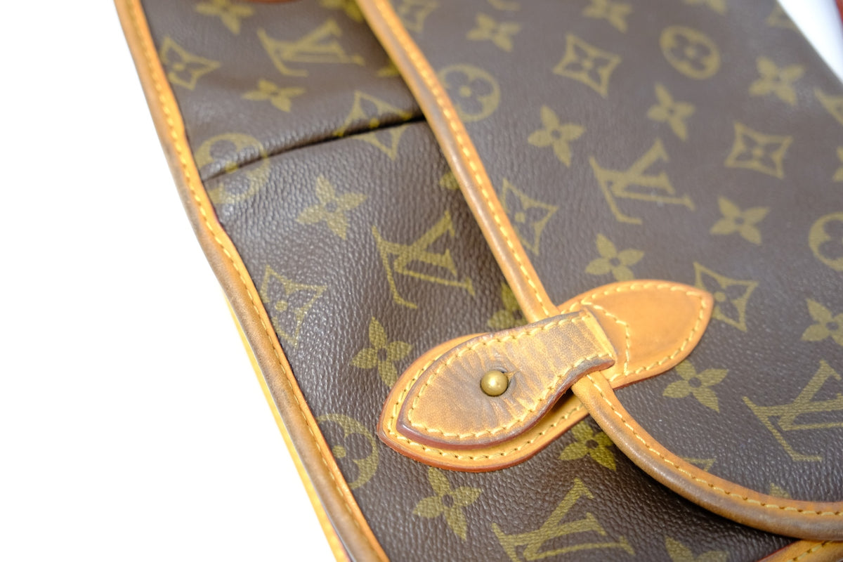 Louis Vuitton Vintage Monogram Gibeciere MM Shoulder Bag