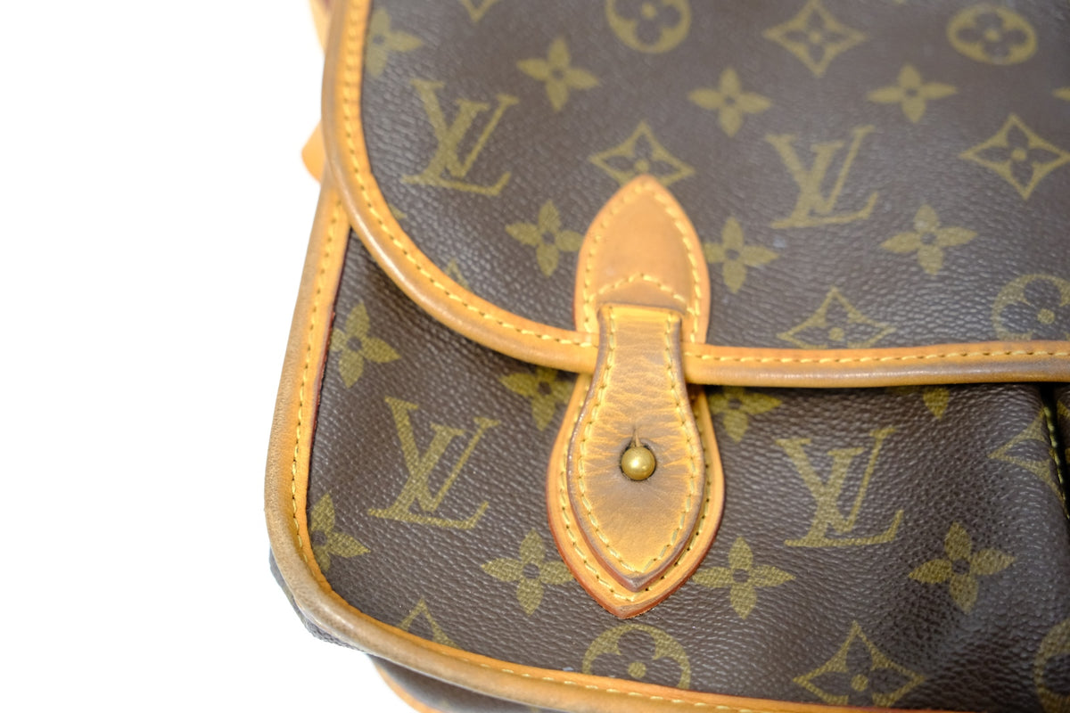 Louis Vuitton Vintage Monogram Gibeciere MM Shoulder Bag