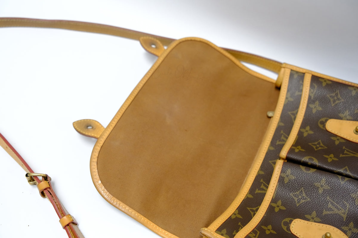 Louis Vuitton Vintage Monogram Gibeciere MM Shoulder Bag