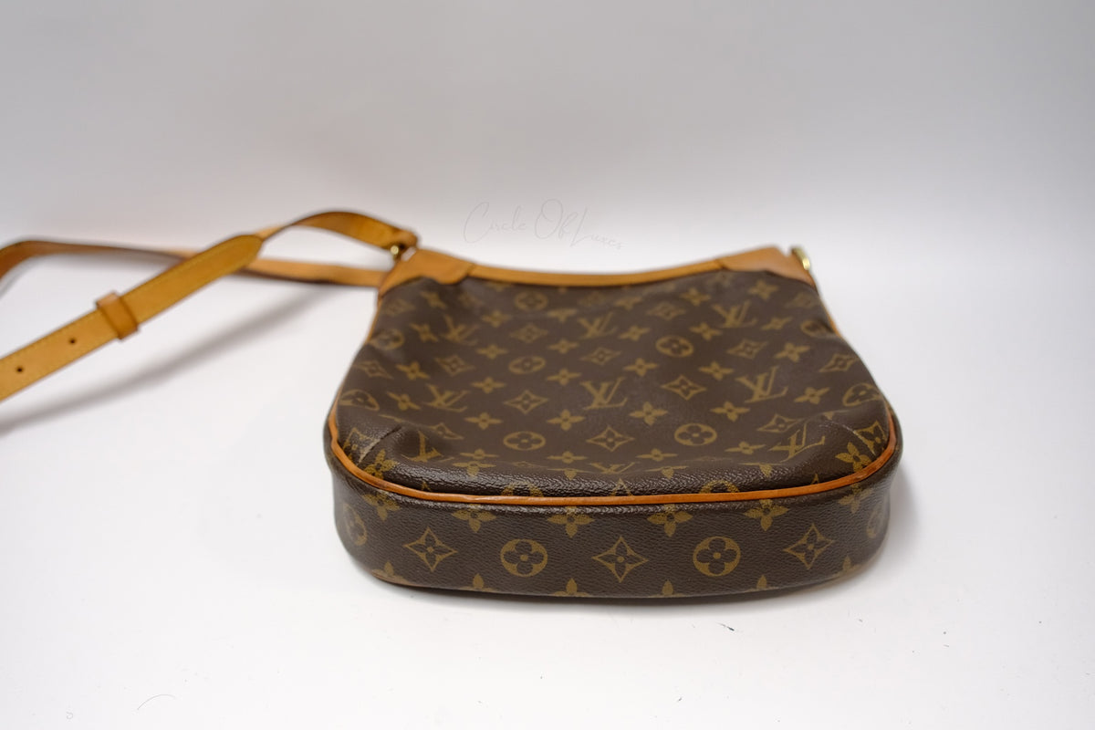 LOUIS VUITTON ODEON  MM MONOGRAM
